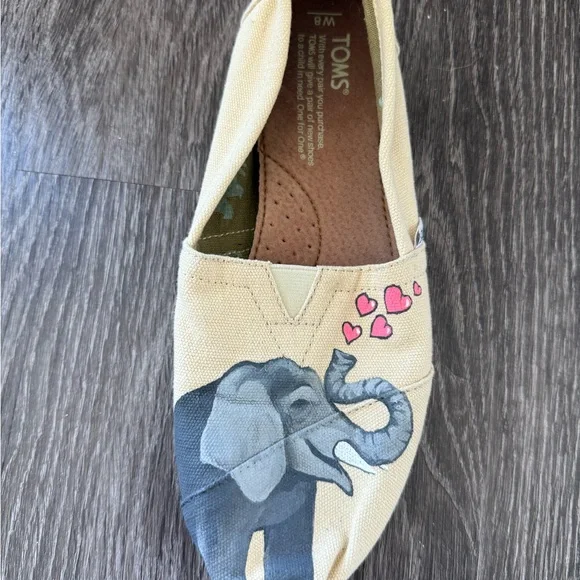 TOMS Custom painted shoes - Picture 6 of 9